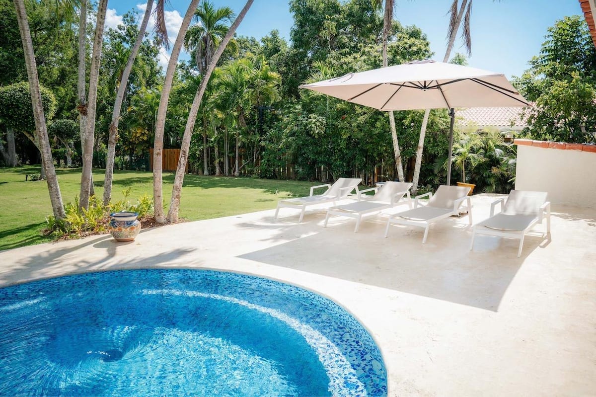 Casa de Campo villa a short walk to the beach